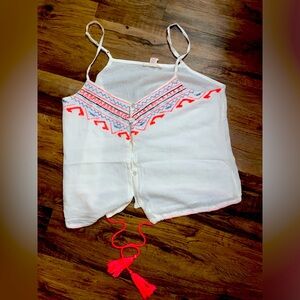 Shrinking Violet women’s top